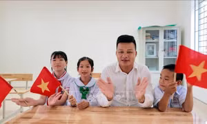 Quảng Ninh: Lễ khai giảng đặc biệt của 4 thầy trò nơi đầu sóng đảo Trần