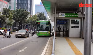 BRT sau 5 năm hoạt động tại Hà Nội - Bài 1: Cần phát triển theo đúng nghĩa 'tuyến buýt nhanh'