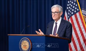 Tổng thống Mỹ tiếp tục cảnh báo sẽ sa thải Chủ tịch Fed Powell