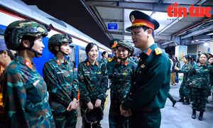 Bảo đảm điều kiện tốt nhất trên các chuyến tàu đưa lực lượng diễu binh, diễu hành vào Nam