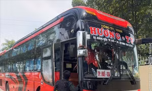 Xe khách 45 chỗ nhồi nhét 54 người bị xử phạt 67,5 triệu đồng