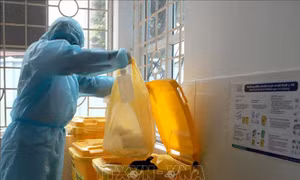 Vĩnh Phúc thực hiện nghiêm ngặt việc xử lý rác thải trong vùng dịch