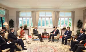 Tổng Bí thư Tô Lâm gặp nguyên Thủ tướng Singapore, Bộ trưởng cao cấp Lý Hiển Long