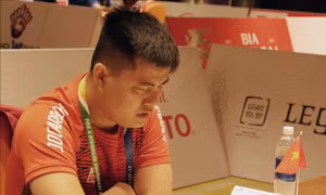 TP Hồ Chí Minh: Thưởng 'nóng' vận động viên Lại Lý Huynh vô địch cờ tướng thế giới