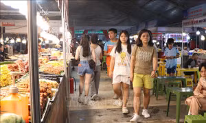Khai mạc Hội chợ Thương mại Festival Huế 2026 với 240 gian hàng