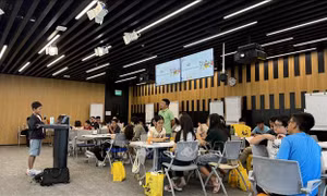 Ươm mầm tài năng khoa học công nghệ cho người Việt Nam tại Singapore