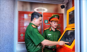 Mô hình Kiosk “Trạm Cảnh sát thông minh” ra mắt thí điểm tại Hà Nội