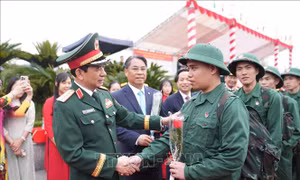 Đại tướng Phan Văn Giang dự Lễ giao nhận quân tại Cao Bằng