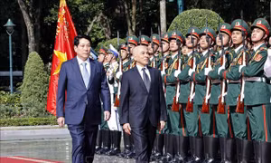 Chủ tịch nước Lương Cường chủ trì lễ đón Quốc vương Campuchia Norodom Sihamoni
