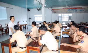 Cảnh sát giao thông sẵn sàng cho nhiệm vụ sát hạch, cấp Giấy phép lái xe