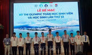 306 giải chính thức được trao tại Olympic Toán học sinh viên toàn quốc lần thứ 32