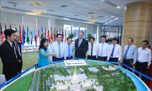 Trưởng ban Tuyên giáo Trung ương thăm, chúc mừng Trường Đại học VinUni