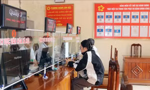 Người hưởng lương chờ thời điểm áp dụng mức lương cơ sở mới