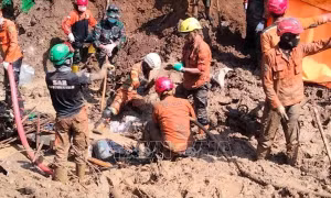 Vụ lở đất tại Indonesia khiến 95 người sống sót, 27 người vẫn mất tích