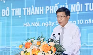 Phó Chủ tịch Thường trực Dương Đức Tuấn điều hành công việc của UBND TP Hà Nội