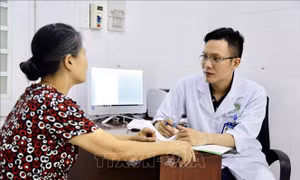 Cơ quan nào giúp UBND cấp xã quản lý nhà nước về lĩnh vực y tế?