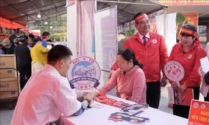 Lan tỏa Tết Nhân ái, chăm lo người khó khăn trên cả nước