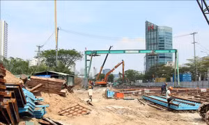 Khẩn trương khắc phục bất cập tại dự án hầm chui Nguyễn Văn Linh - Nguyễn Hữu Thọ