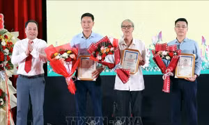 100 năm Báo chí Cách mạng Việt Nam: Biểu dương những nhà báo tiêu biểu
