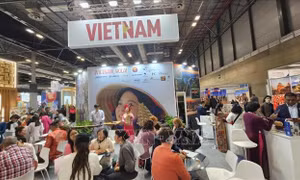 Gian hàng Việt Nam tạo dấu ấn tại FITUR 2026