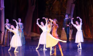 Các nghệ sĩ ballet danh tiếng biểu diễn tác phẩm kinh điển 'Romeo and Juliet' ở Hà Nội