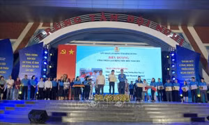 Tôn vinh những nỗ lực, đóng góp của người lao động