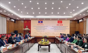 Tăng cường hợp tác giữa Mặt trận Tổ quốc Thủ đô Hà Nội và Thủ đô Viêng Chăn