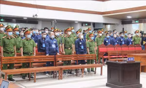 Vụ buôn lậu xăng dầu lớn nhất Đồng Nai: Thuyền trưởng tàu chở xăng lậu bất nhất trong lời khai