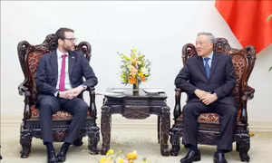 Phó Thủ tướng Nguyễn Hòa Bình mong nước Anh hỗ trợ đào tạo nhân sự cho trung tâm tài chính của Việt Nam
