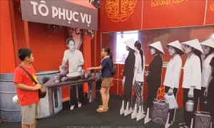 Triển lãm thành tựu đất nước: Nhiều người thích thú hình ảnh thời bao cấp, đồ xưa cũ