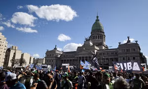 Biểu tình lớn ở Argentina yêu cầu đảm bảo ngân sách cho giáo dục công lập