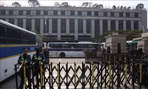 Hàn Quốc áp dụng nhiều biện pháp an ninh trong ngày phán quyết Tổng thống