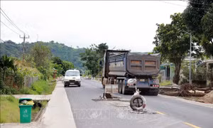Chuyện quản lý: Quốc lộ 28 vừa sửa đã hỏng, nhà thầu chậm trễ khắc phục