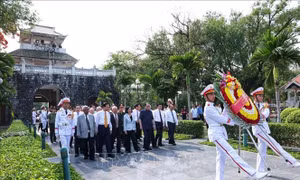 70 năm Chiến thắng Điện Biên Phủ: Lãnh đạo, nguyên lãnh đạo Đảng, Nhà nước tri ân các anh hùng liệt sĩ