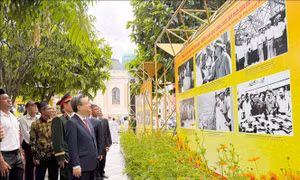 Tôn vinh nhà lãnh đạo kiên định, sáng tạo của cách mạng Việt Nam