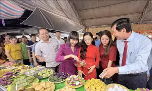 Trình diễn bánh dân gian và ẩm thực truyền thống Nam Bộ
