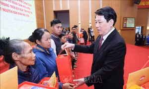 Chủ tịch nước Lương Cường: Bảo đảm mọi người, mọi nhà đều được vui Xuân, đón Tết