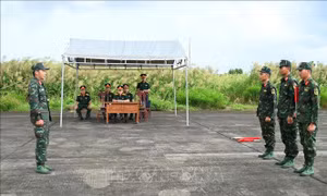 Cục Quân huấn - Nhà trường (Bộ Tổng tham mưu) kiểm tra các mặt công tác tại Cà Mau