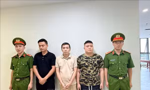 Triệu tập 3 đối tượng liên quan vụ xe cứu thương thu hơn 9 triệu đồng của gia đình bệnh nhân