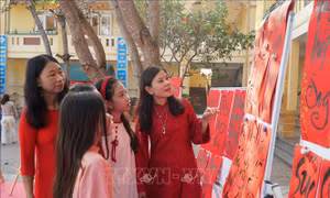 Bồi đắp giá trị truyền thống cho thế hệ trẻ