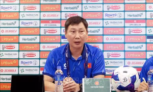ASEAN Cup 2026: HLV Kim Sang Sik gửi thông điệp mạnh mẽ trước giờ G