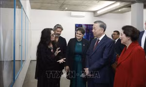 Tổng Bí thư, Chủ tịch nước Tô Lâm và Toàn quyền New Zealand thăm Triển lãm ảnh StarkWhite