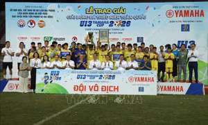 Đội Sông Lam Nghệ An giành cúp vô địch Giải Bóng đá thiếu niên (U13) toàn quốc
