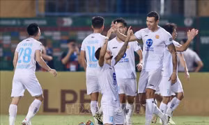V.League 1-2023/24: Thép Xanh Nam Định vẫn giữ vững ngôi đầu