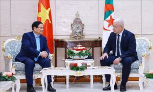 Thủ tướng Phạm Minh Chính hội kiến Chủ tịch Hạ viện Algeria