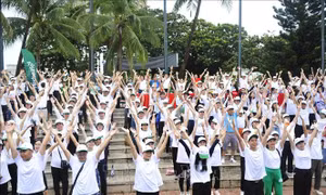 Đẩy mạnh phong trào toàn dân tập luyện thể dục, thể thao