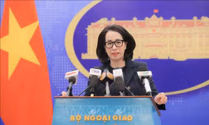  Tạo thuận lợi hơn nữa cho người nước ngoài nhập cảnh, xuất cảnh, cư trú