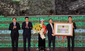 Phó Thủ tướng Lê Thành Long dự Khai mạc Tuần Văn hóa - Du lịch tỉnh Hòa Bình