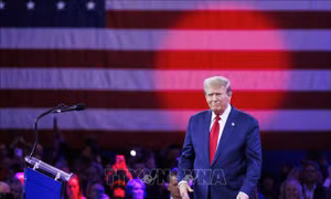 Ông Trump ca ngợi thành tích quân sự của Nga trong lập luận ngừng viện trợ cho Ukraine