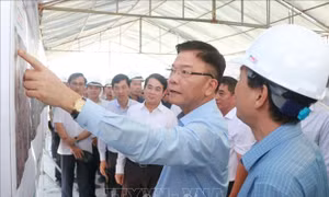 Phó Thủ tướng Lê Thành Long làm việc với 3 tỉnh về tiến độ các dự án cao tốc 